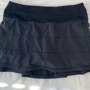 Black lululemon pace rival skirt. Size two